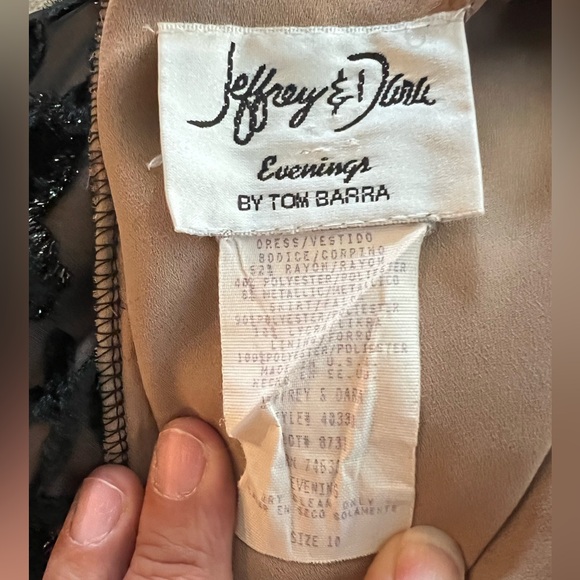 Jeffrey & Dara Evenings  size 10 Women’s Velvet Maxi Dress Floral Formal - Picture 6 of 6